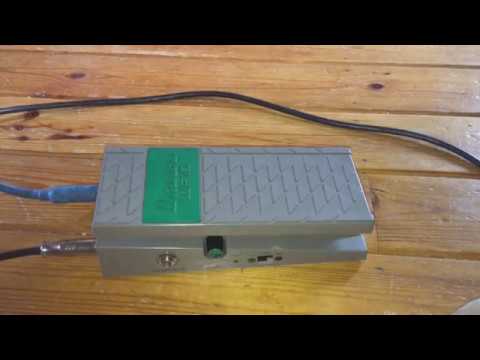Vintage 1990 Ibanez WH10 v1 - WF10 fuzz wah - fuzz on - YouTube