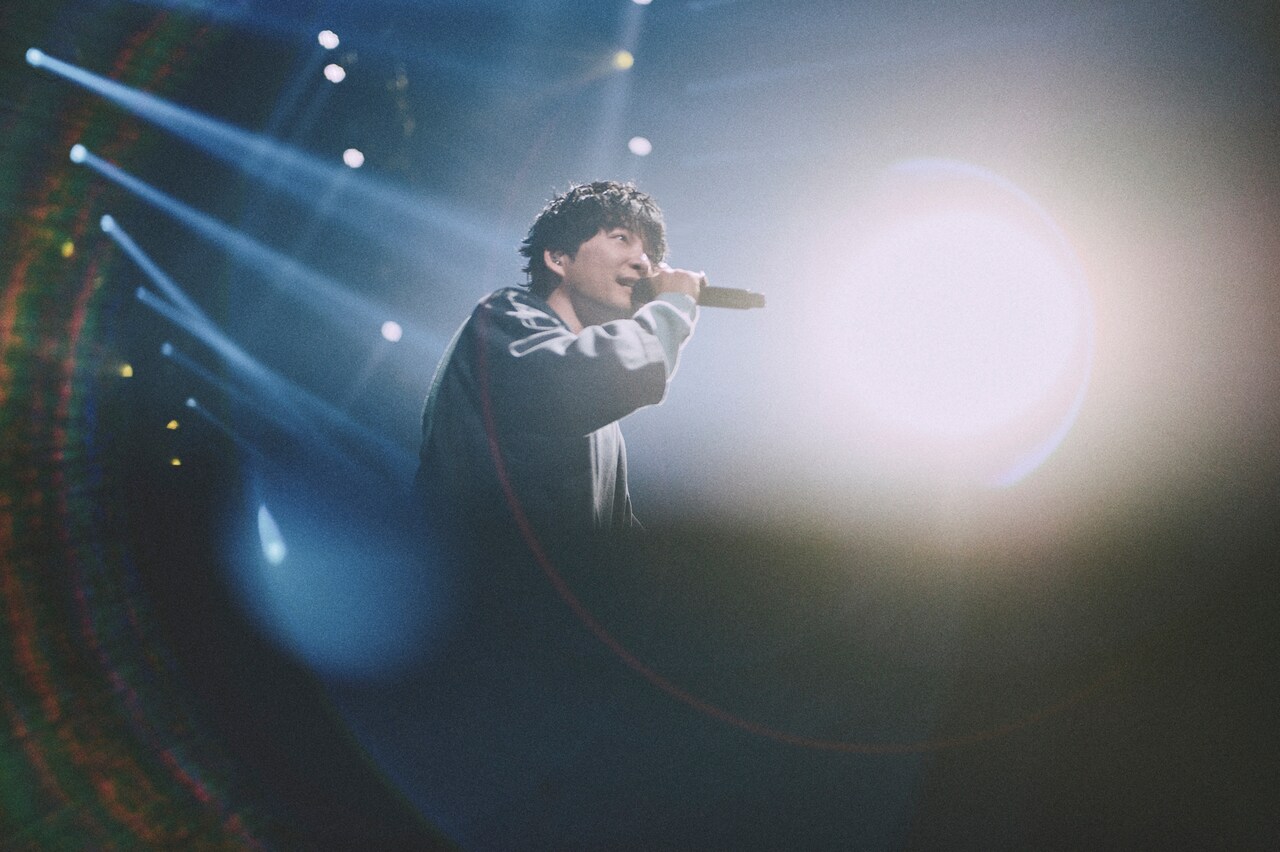 同じタイミングでエビ中に加入した鈴木裕乃（左）と松野莉奈（右